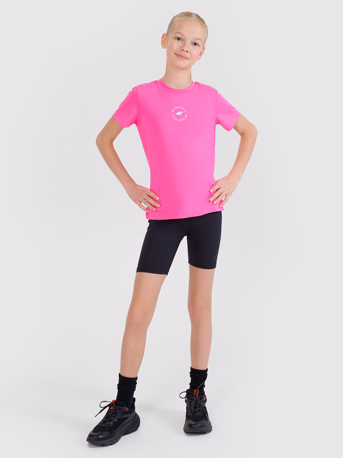 T-shirt sportowy regular gładki dziewczęcy - biały