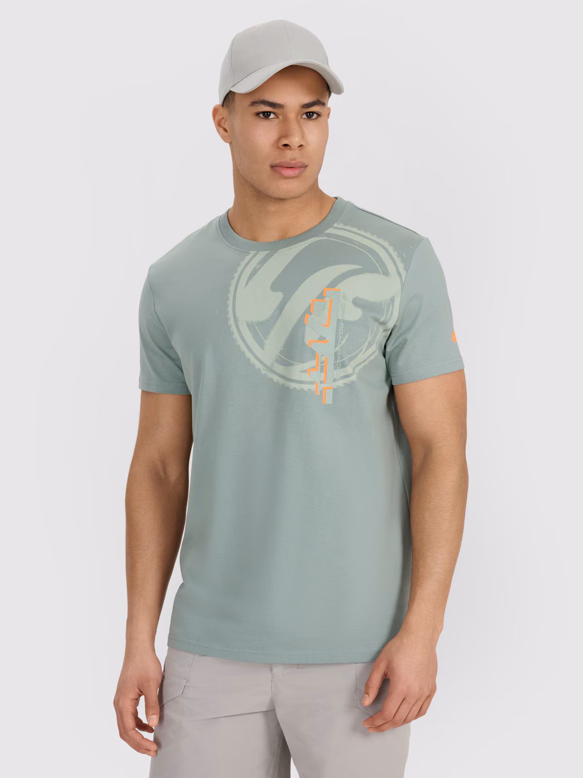 T-shirt regular z nadrukiem męski - oliwkowy