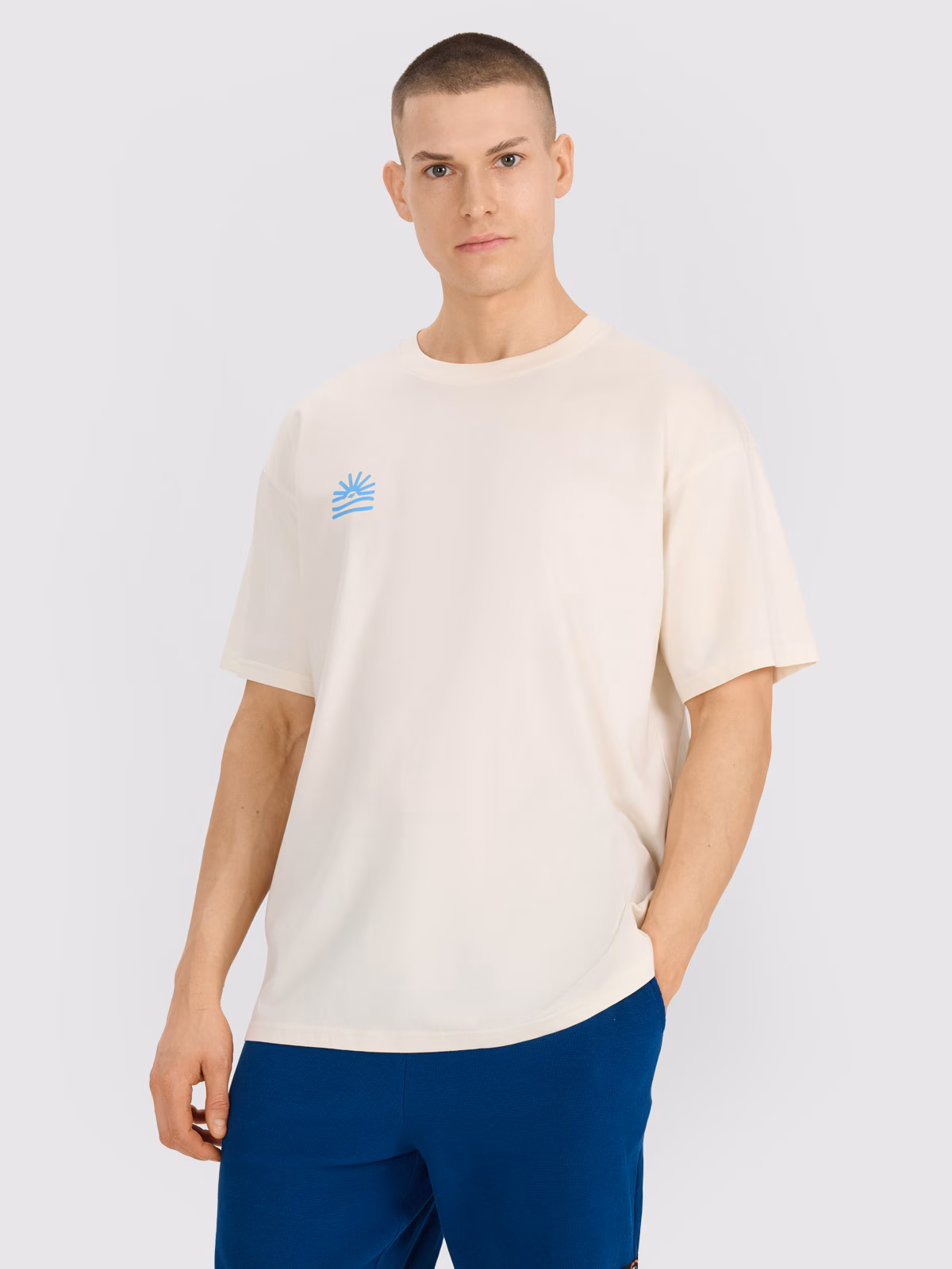 T-shirt oversize z nadrukiem męski - biały