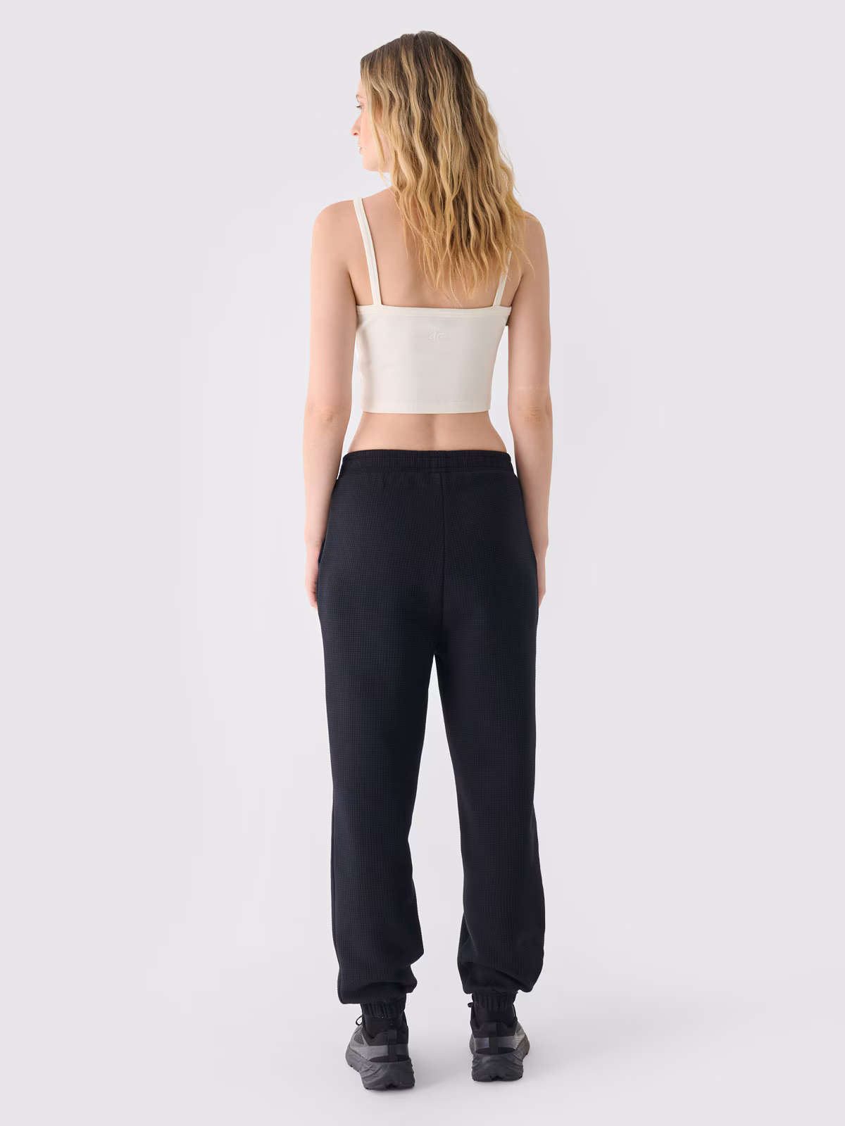 Spodnie dresowe joggery damskie - białe