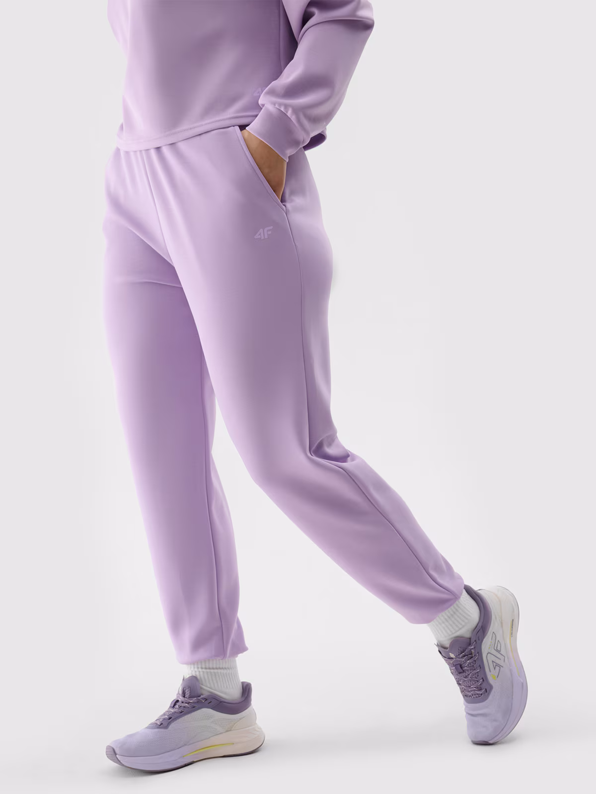 Spodnie dresowe joggery z dodatkiem modalu damskie - jasny fiolet