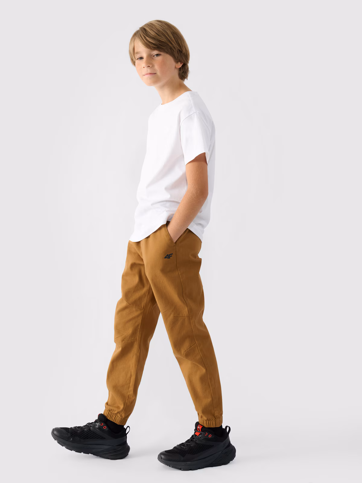 Spodnie casual joggery chłopięce - brązowy