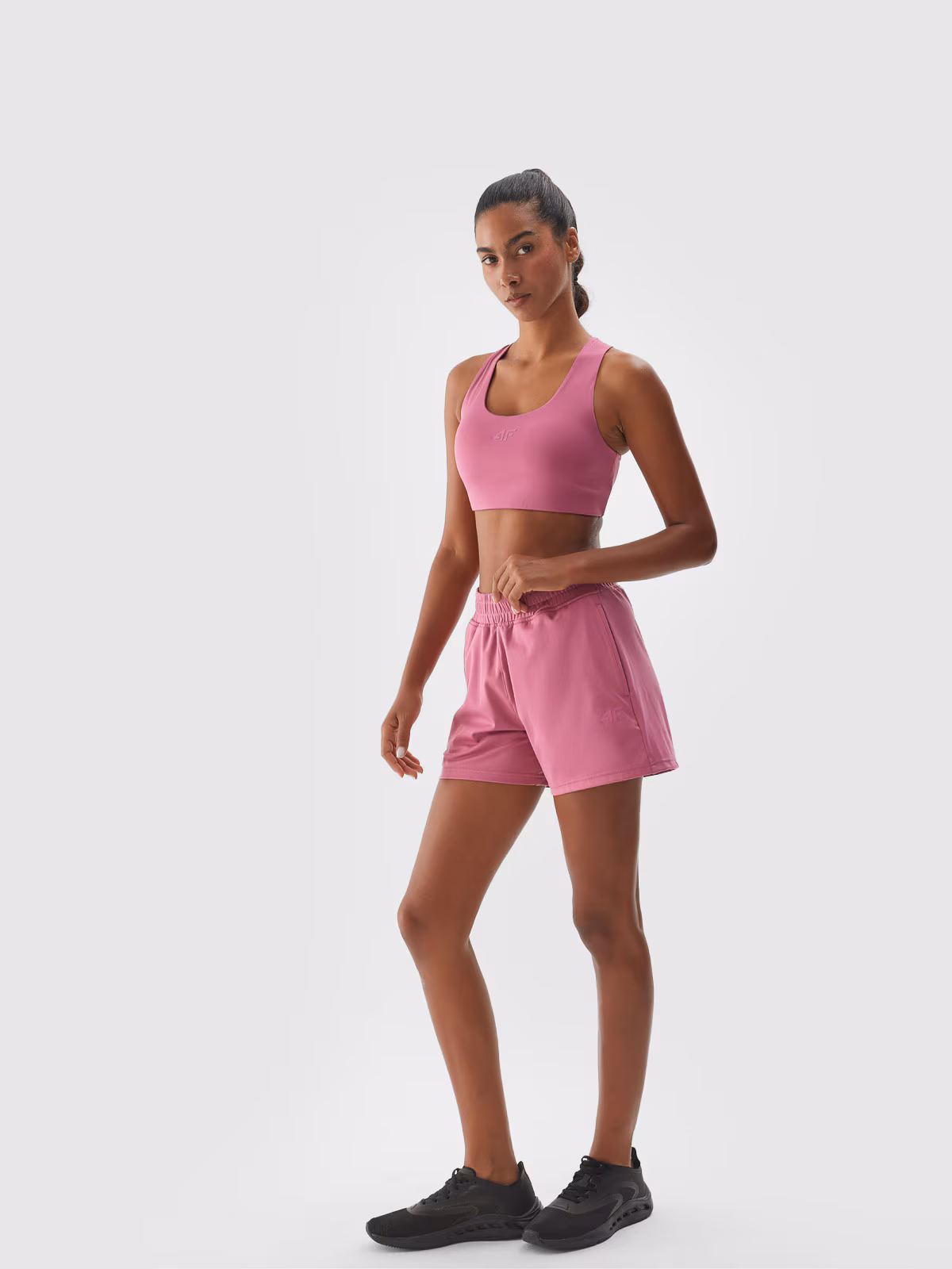 Spodenki treningowe szybkoschnące damskie - fioletowe