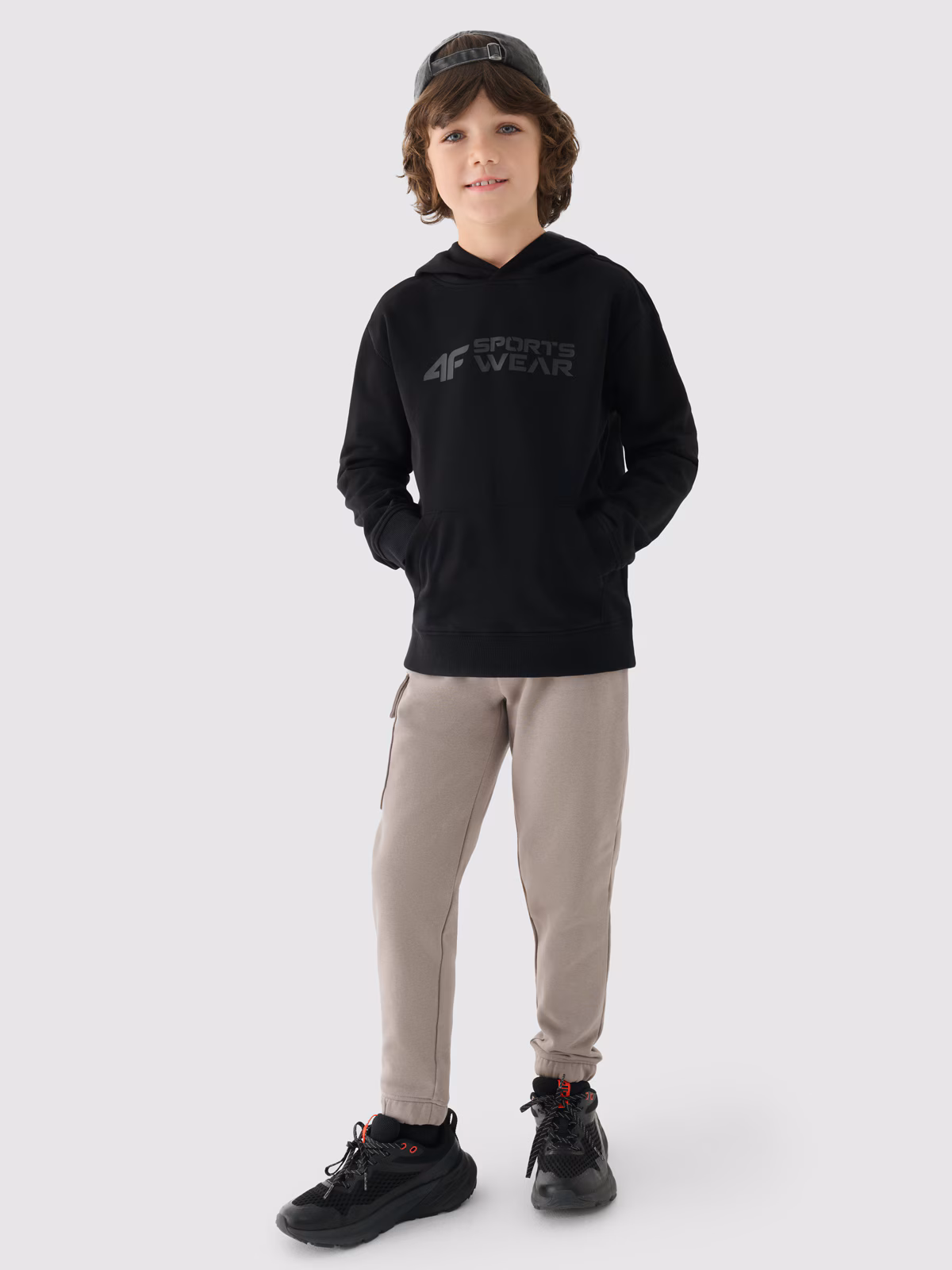 Bluza dresowa nierozpinana z kapturem chłopięca - niebieska