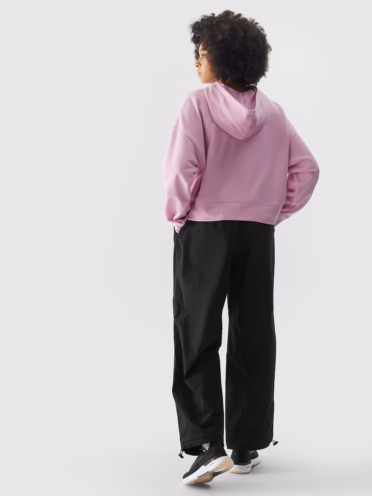 Spodnie casual baggy parachute damskie - łososiowy