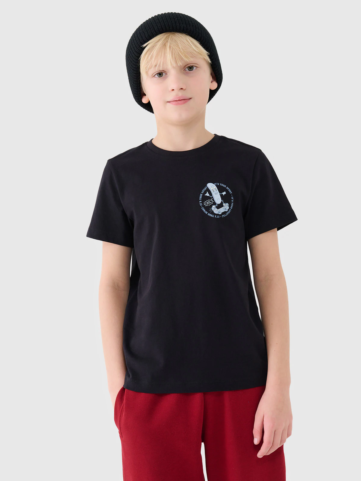 T-shirt regular z nadrukiem chłopięcy - czarny