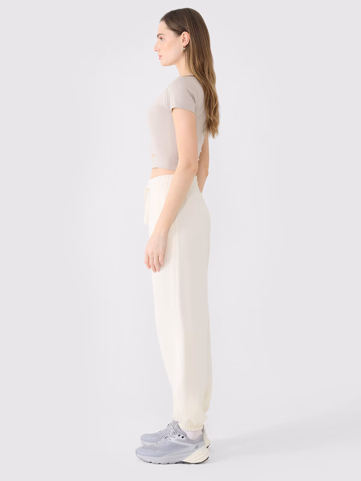 Spodnie dresowe joggery damskie - białe