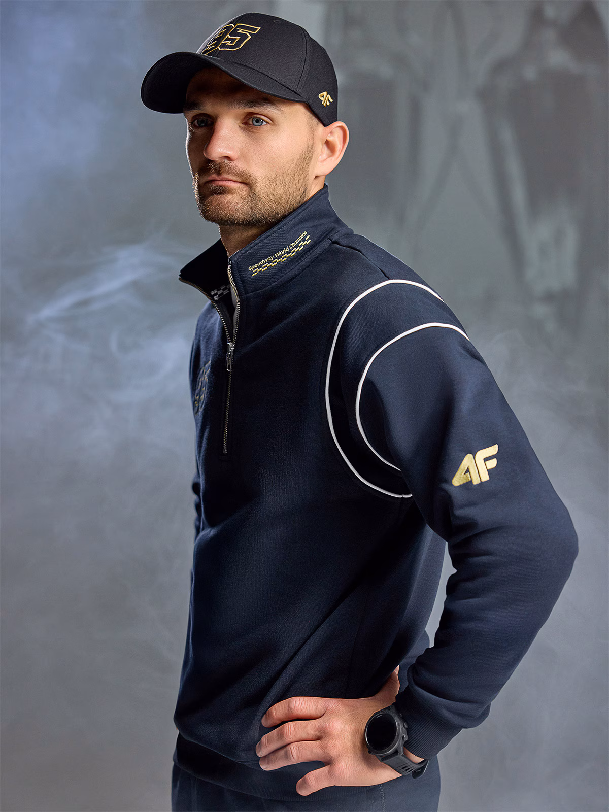 Bluza dresowa rozpinana bez kaptura uniseks 4F x Bartosz Zmarzlik - czarna