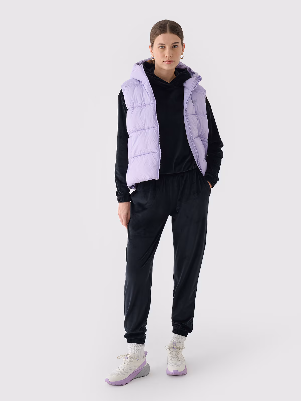 Bluza dresowa z weluru nierozpinana z kapturem damska - beżowa