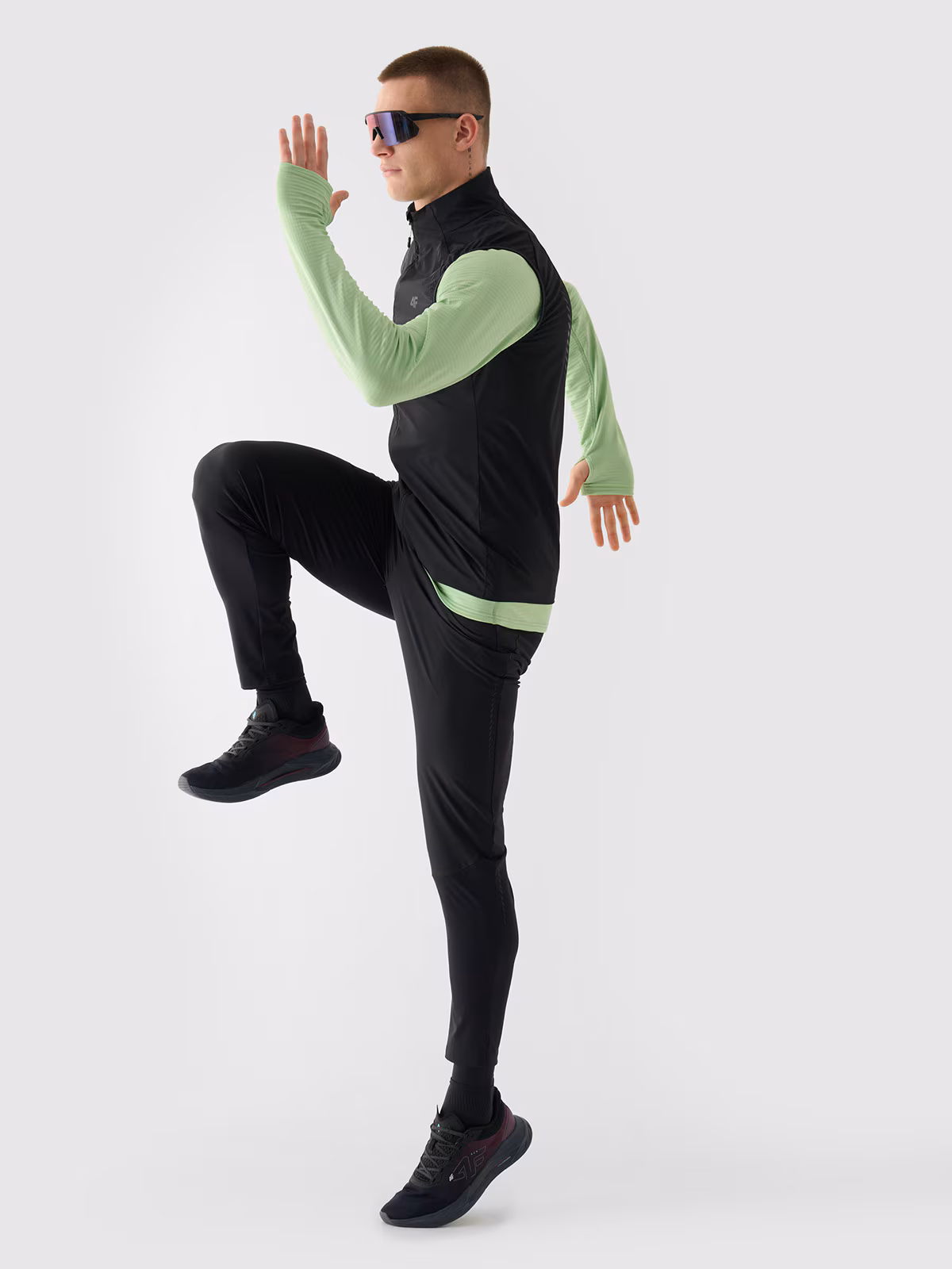 Bezrękawnik do biegania Ultralight męski - czarny