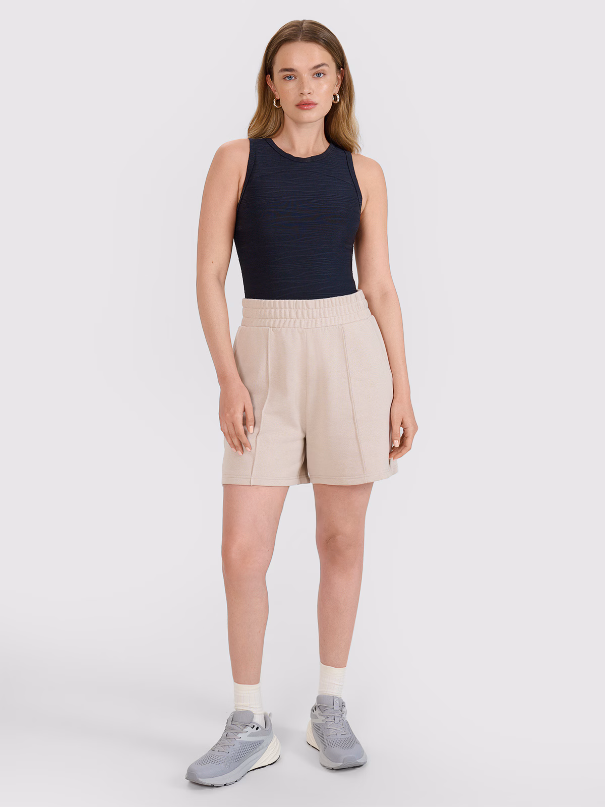 Spodenki dresowe damskie - beżowe