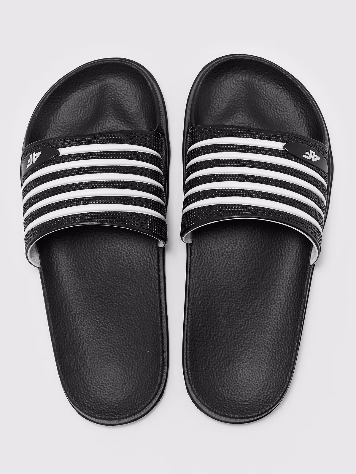 Klapki damskie - czarne