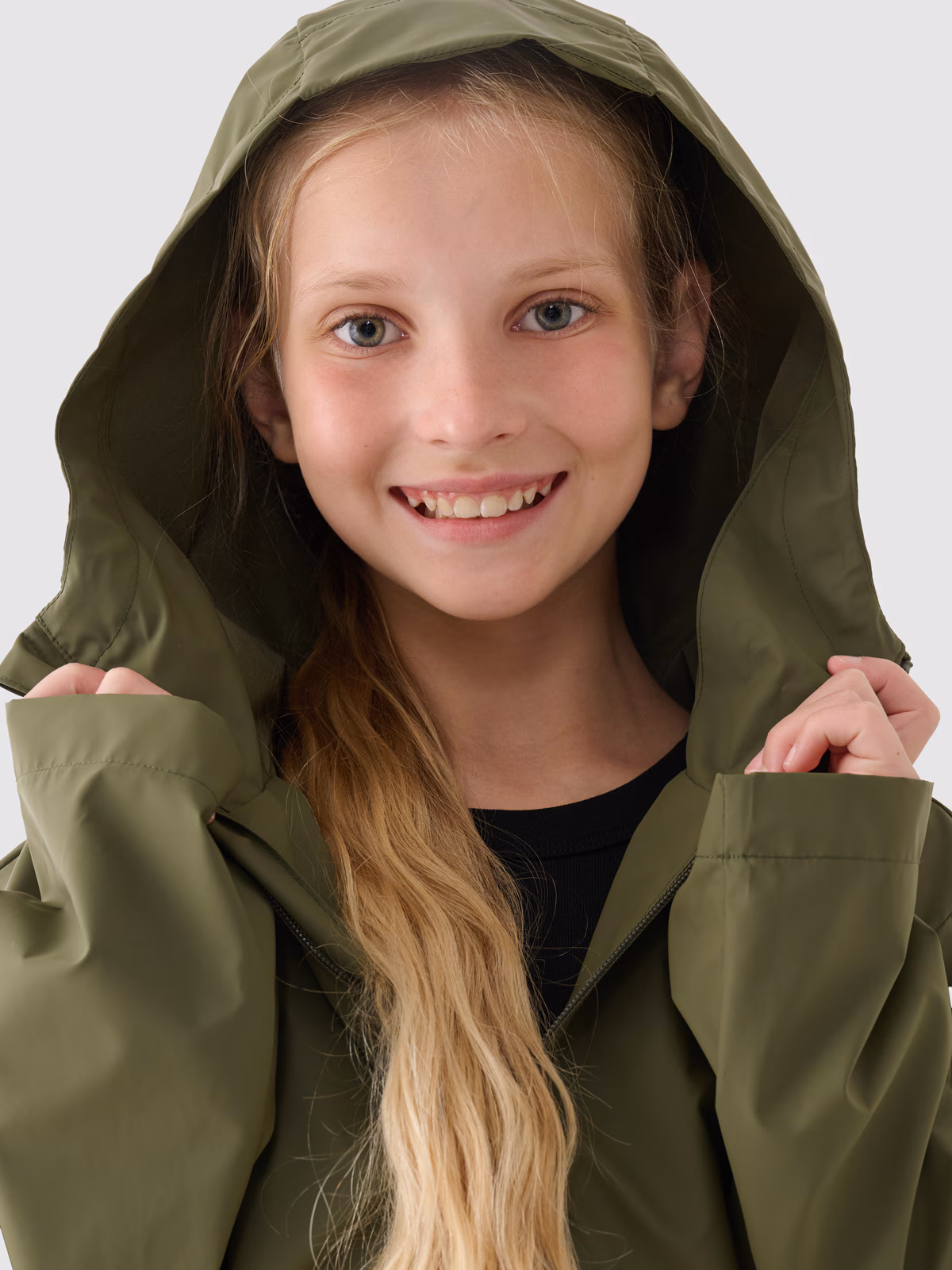 Kurtka przejściowa przeciwdeszczowa z gumową powłoką dziecięca - khaki