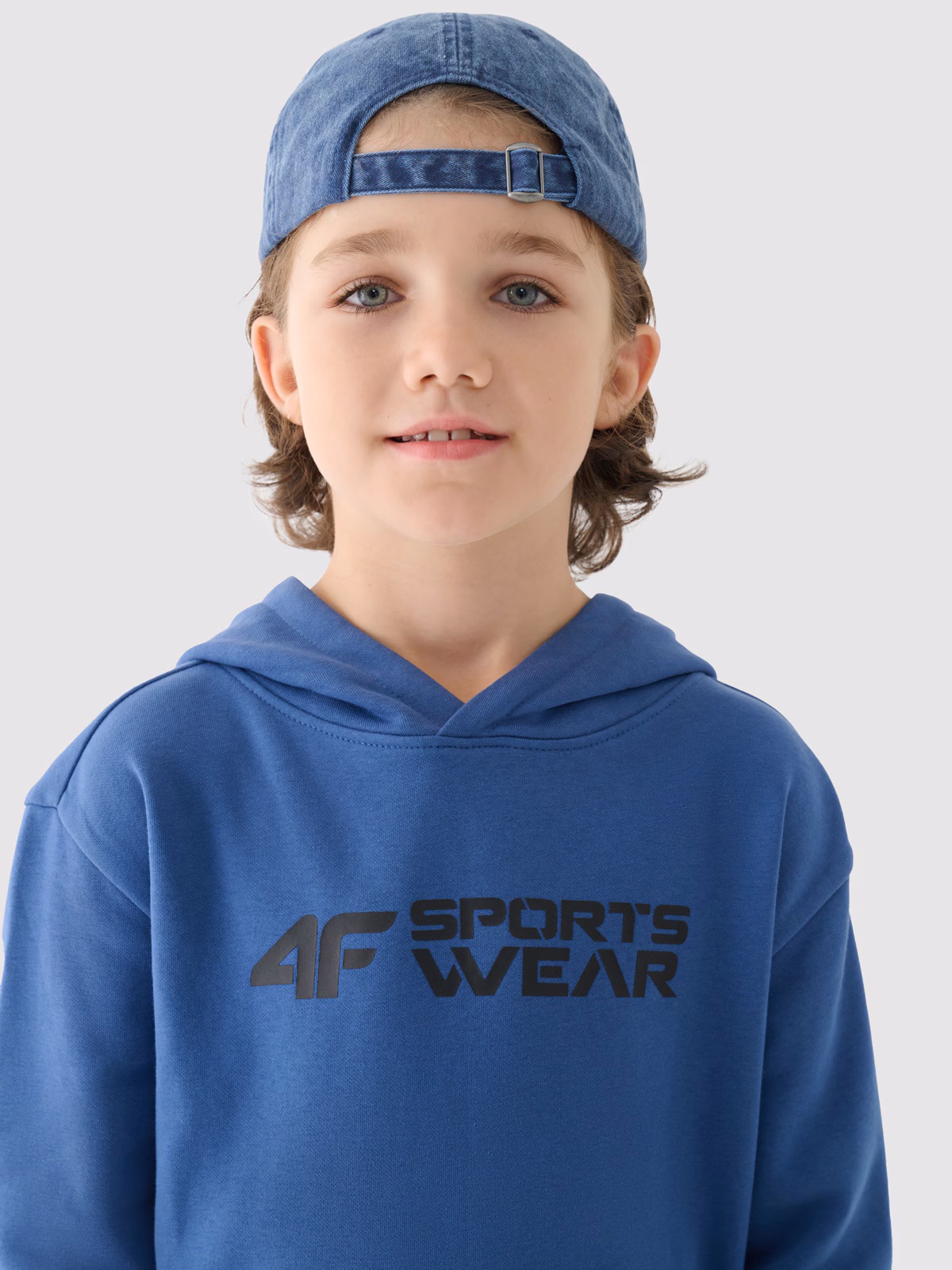 Bluza dresowa nierozpinana z kapturem chłopięca - niebieska