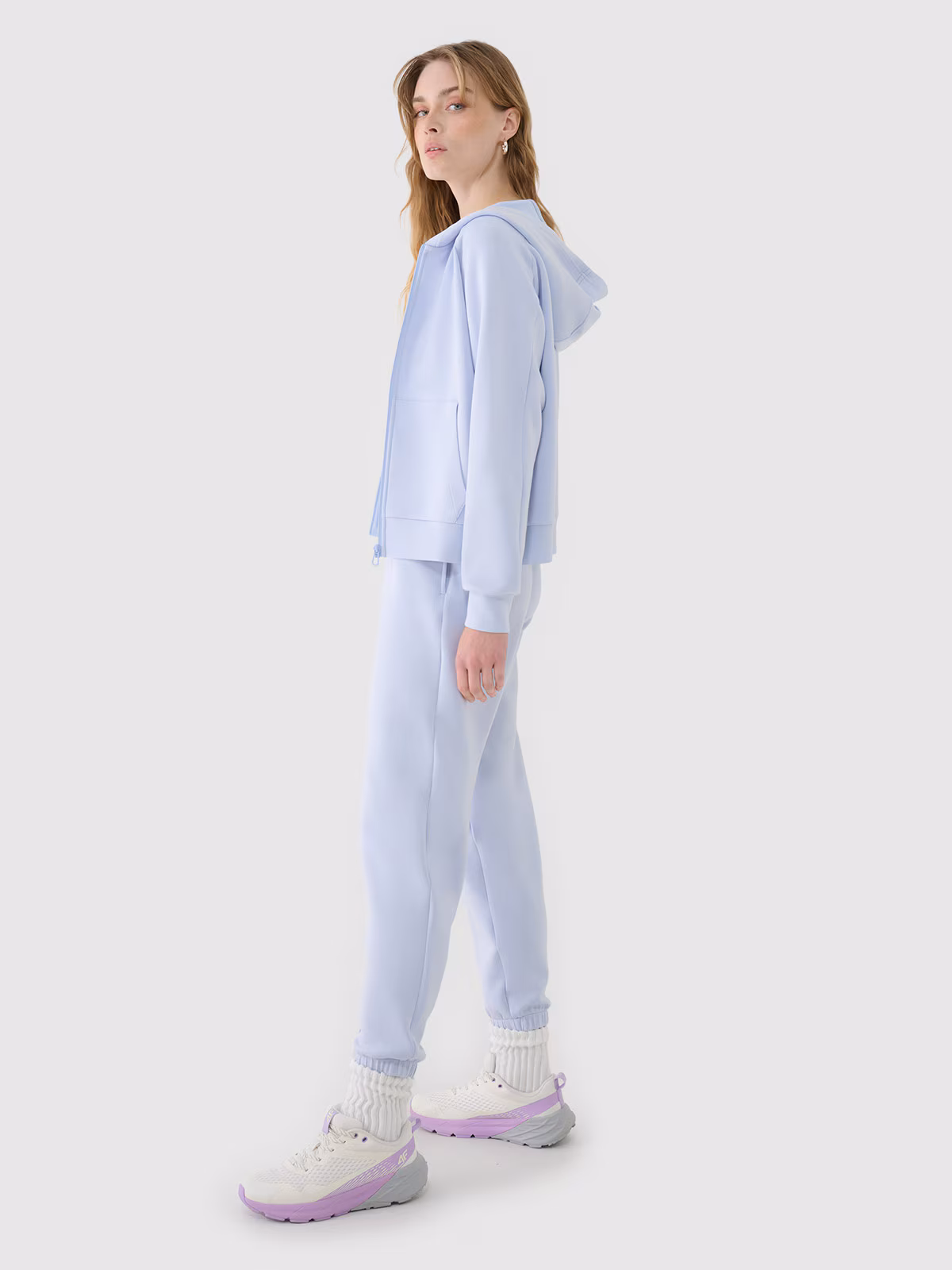 Spodnie dresowe joggery z modalem damskie - beżowe