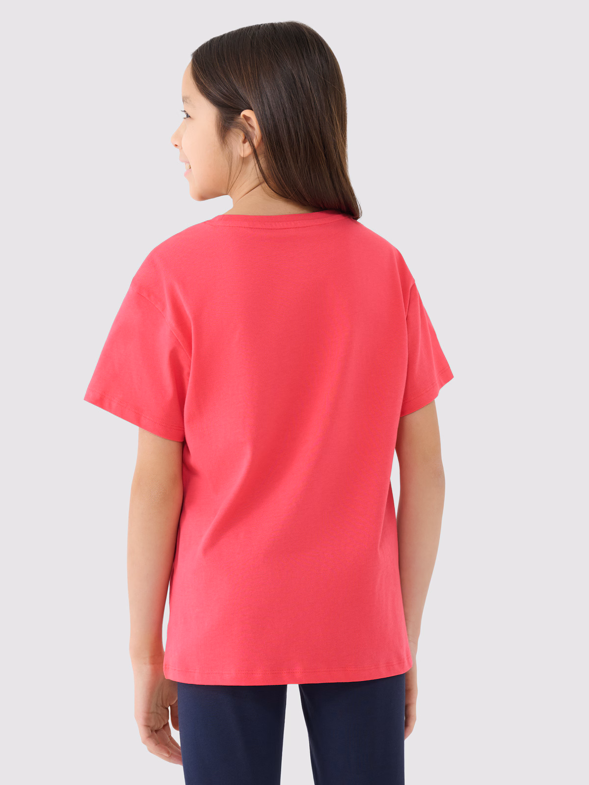 T-shirt oversize z nadrukiem dziewczęcy - fioletowy