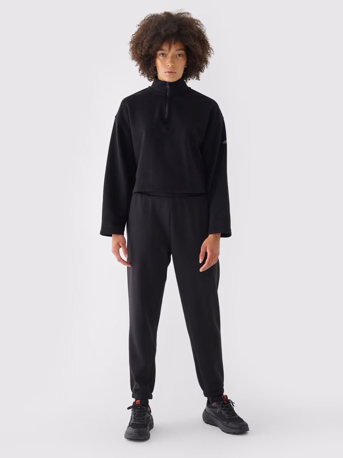 Bluza dresowa cropped nierozpinana bez kaptura damska - fioletowa