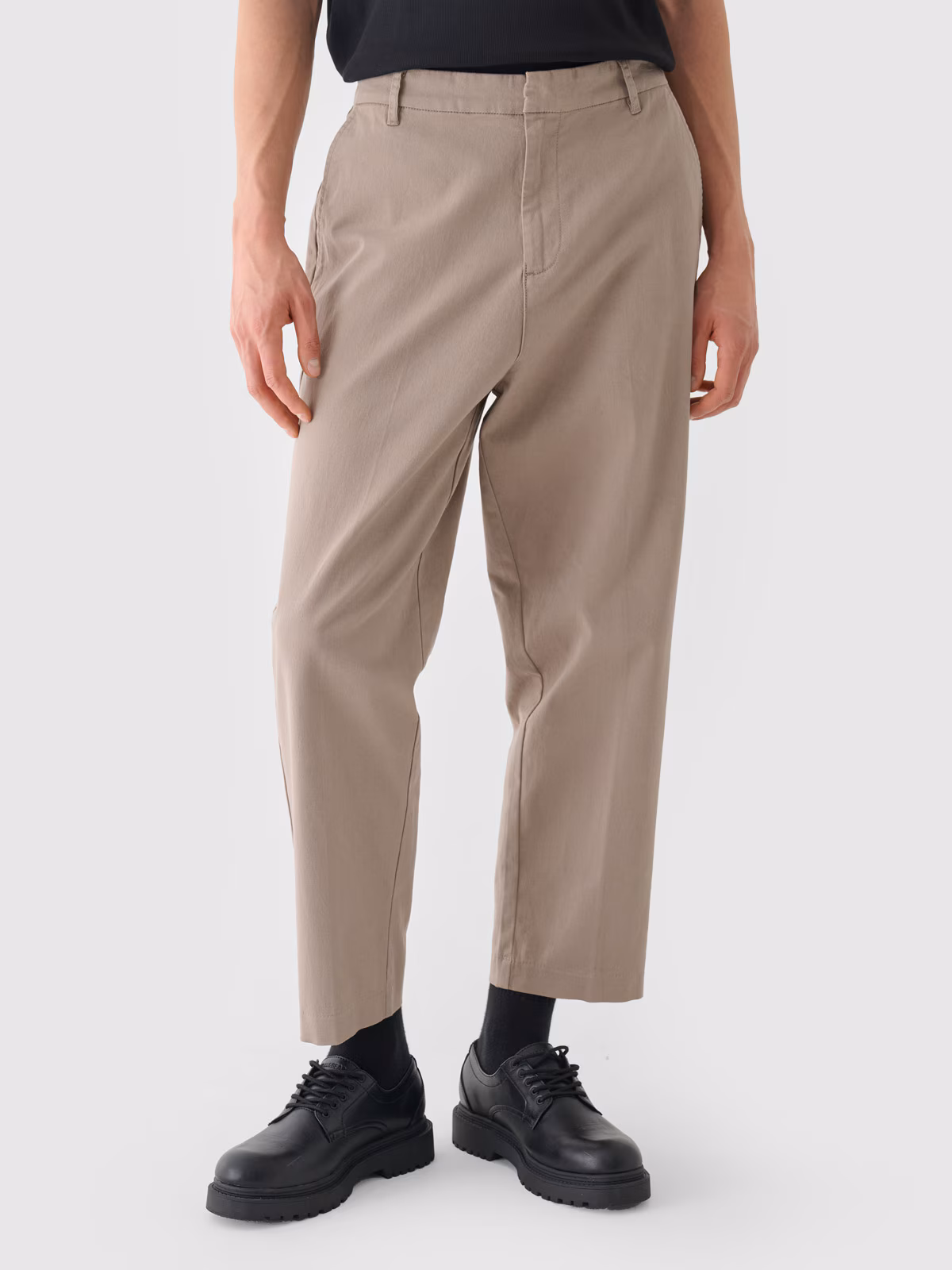 Spodnie tkaninowe męskie Outhorn - czarne