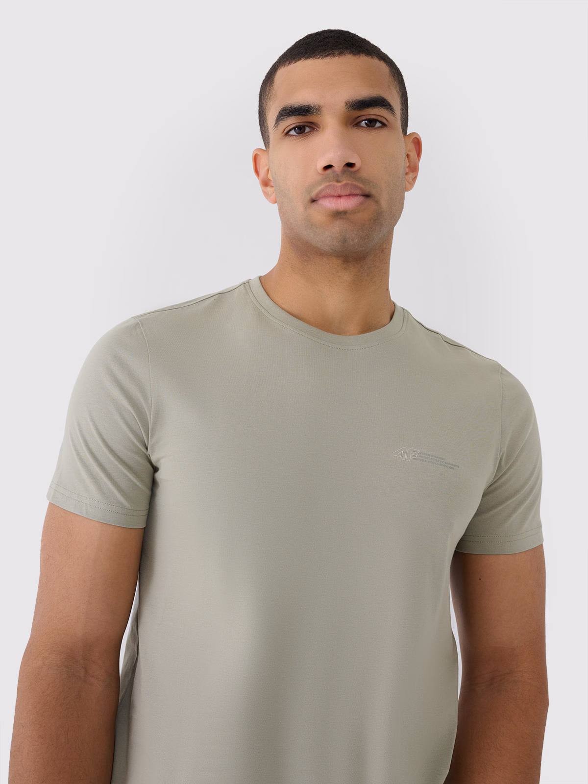 T-shirt regular gładki męski - oliwkowy/khaki