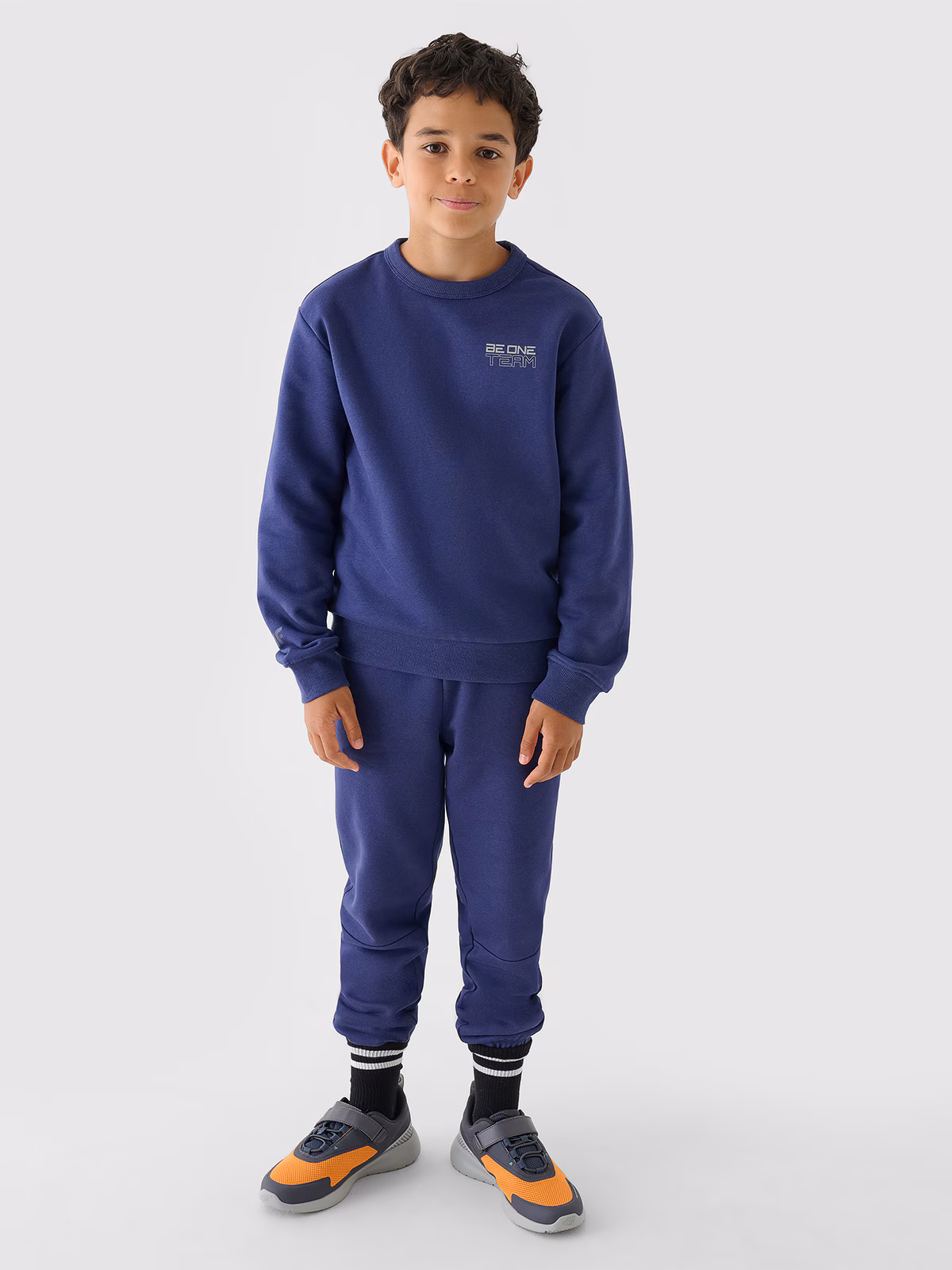 Bluza dresowa nierozpinana bez kaptura chłopięca - granatowa