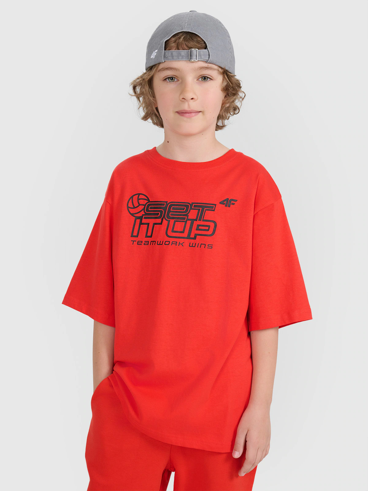 T-shirt oversize z nadrukiem dziecięcy - czerwony