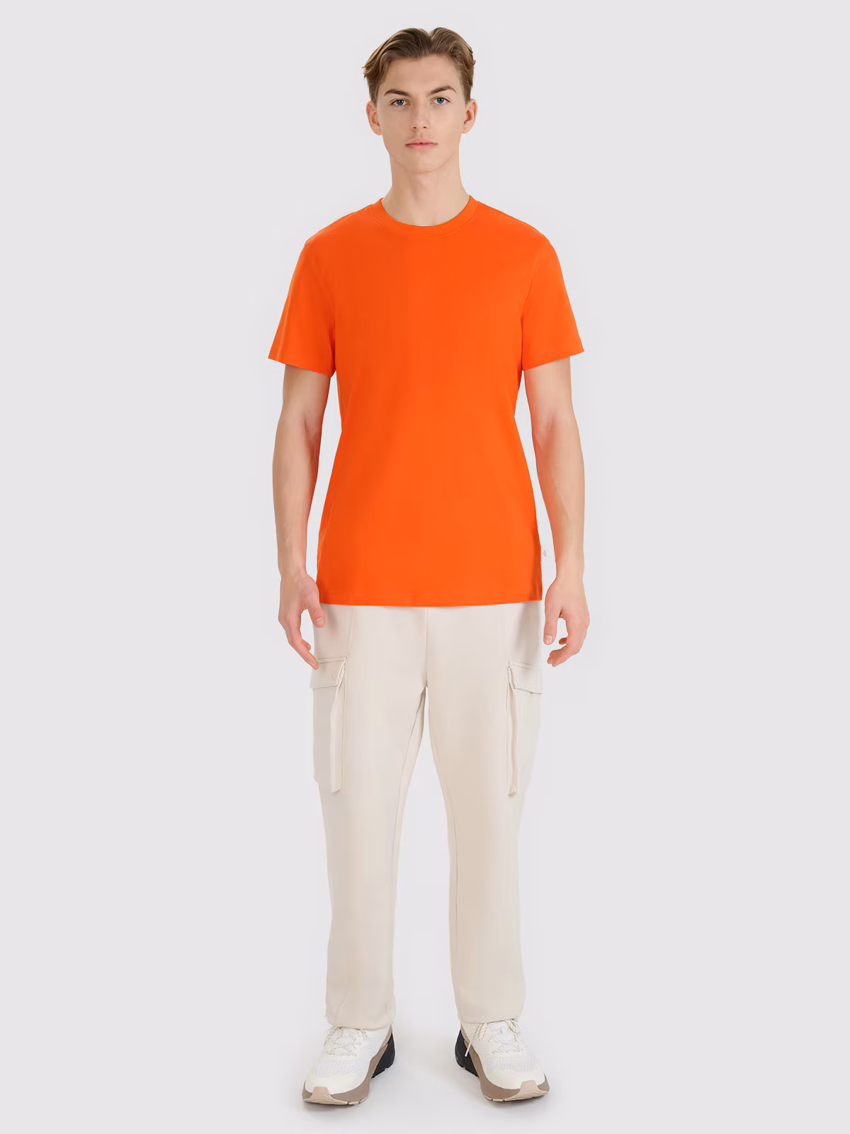 T-shirt regular z nadrukiem męski - beżowy