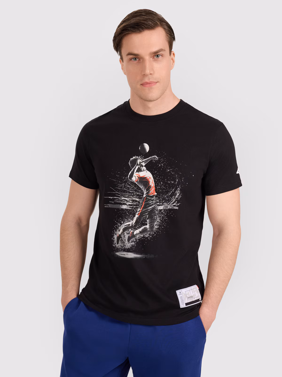 T-shirt regular z nadrukiem siatkarskim męski - biały