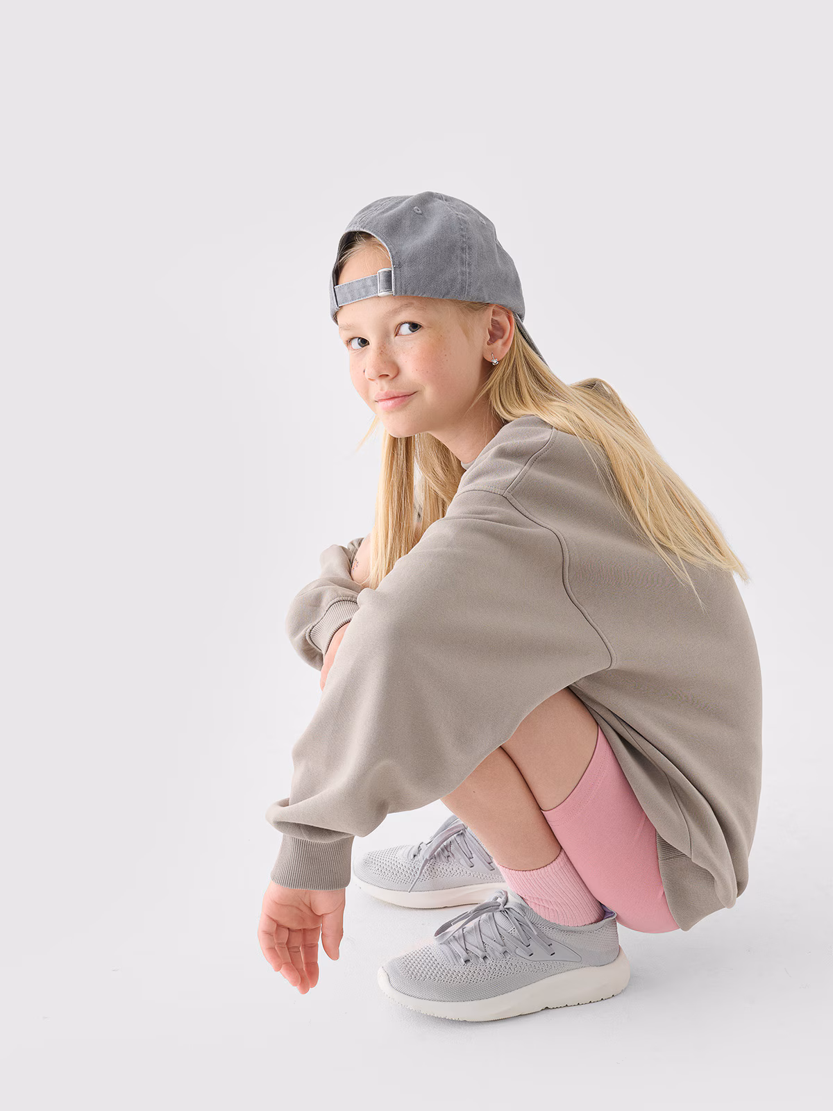 Bluza dresowa nierozpinana bez kaptura dziewczęca - szara