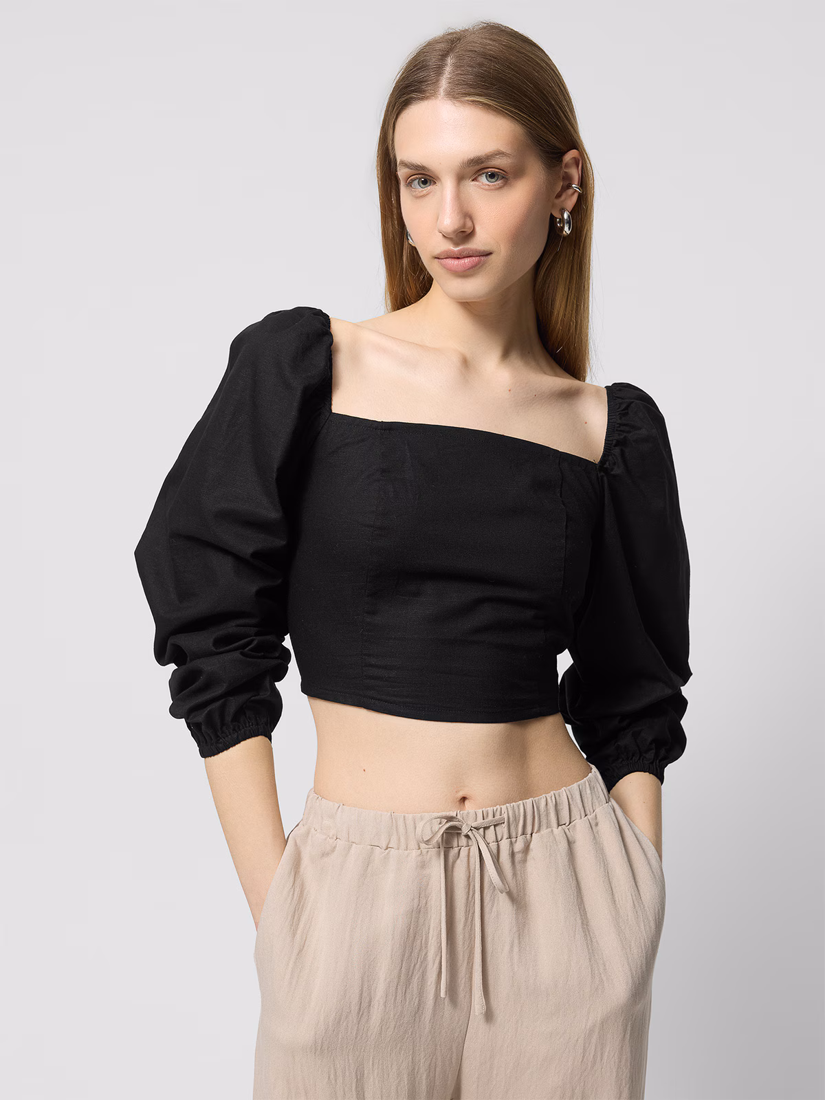 Koszula crop z lnem damska Outhorn - czarna