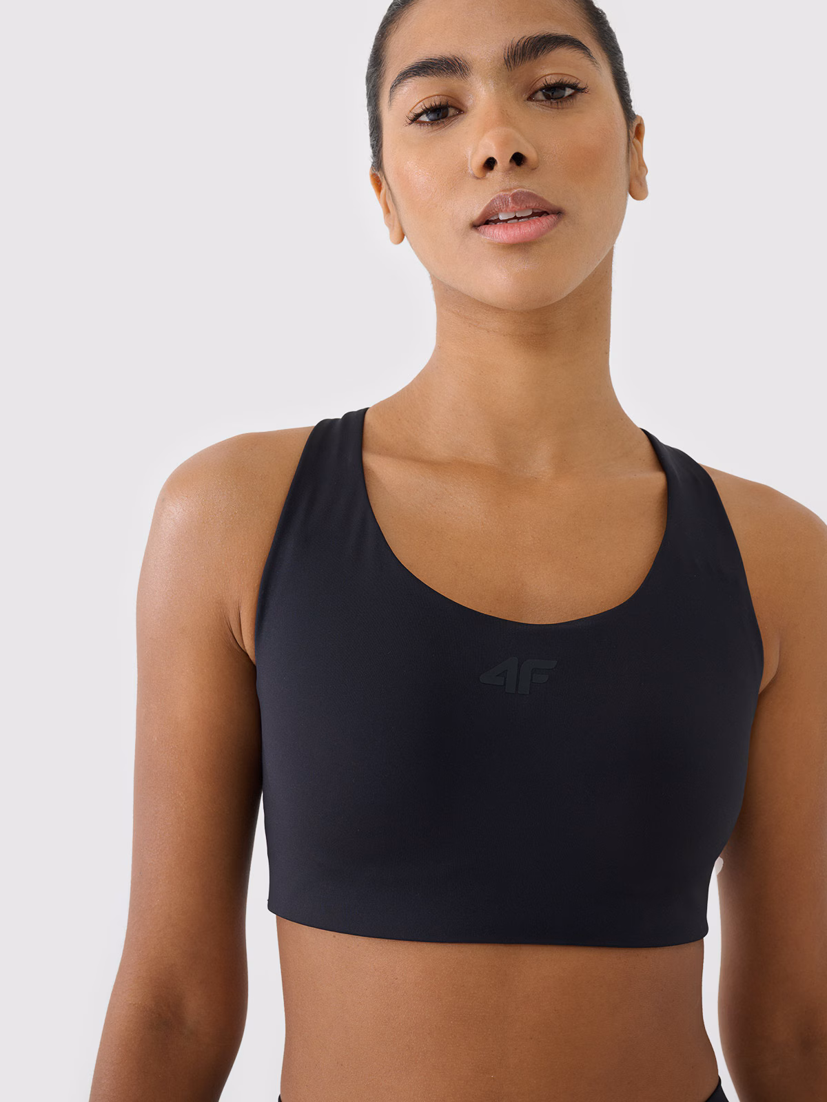 Biustonosz treningowy ze średnim wsparciem - czarny