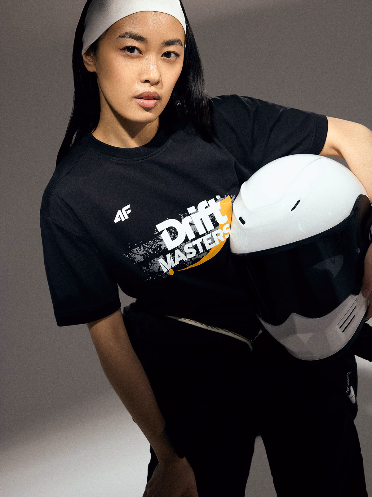 T-shirt regular z nadrukiem uniseks 4F x Drift Masters - czarny