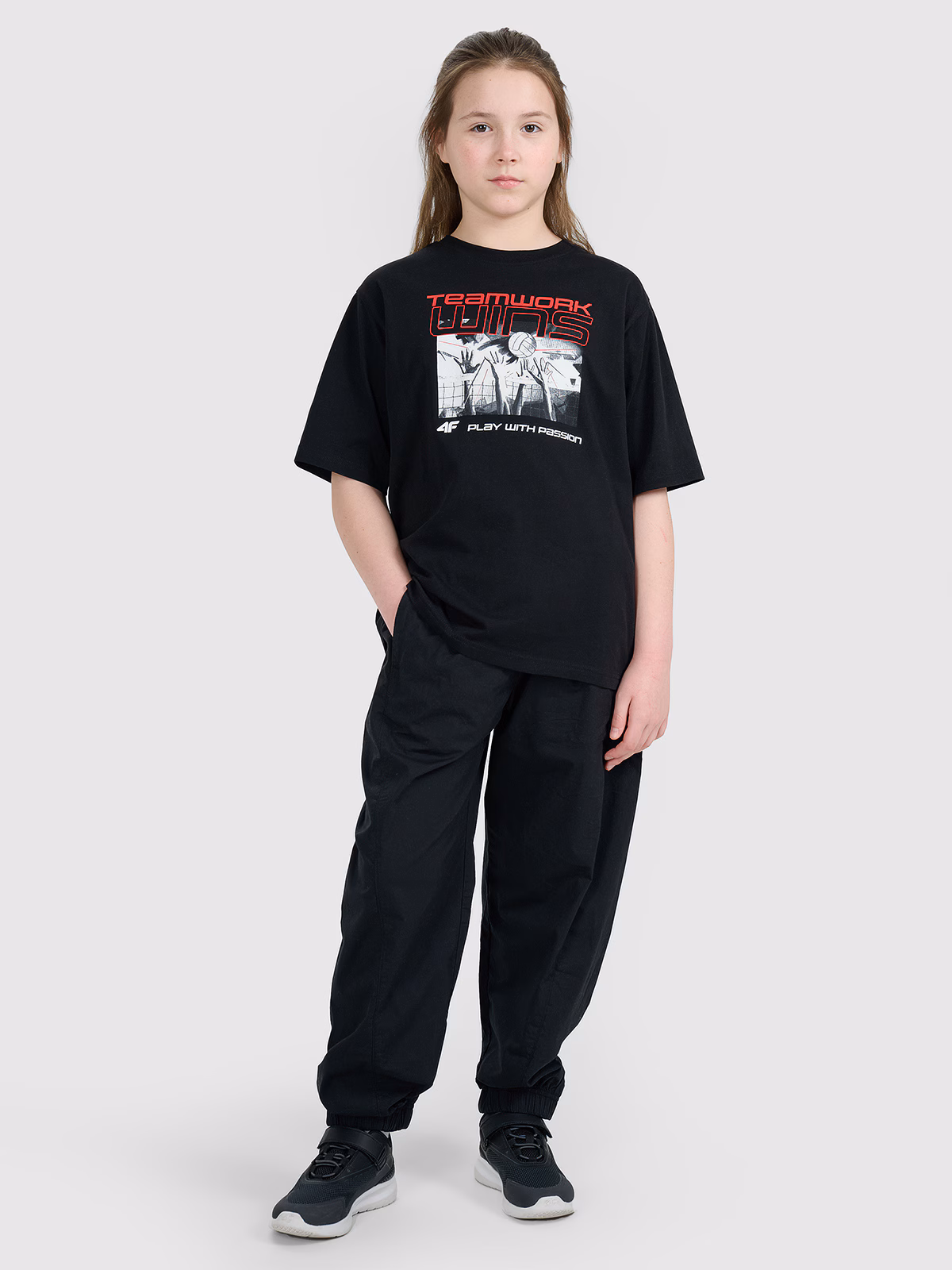 T-shirt oversize z nadrukiem dziecięcy - czarny