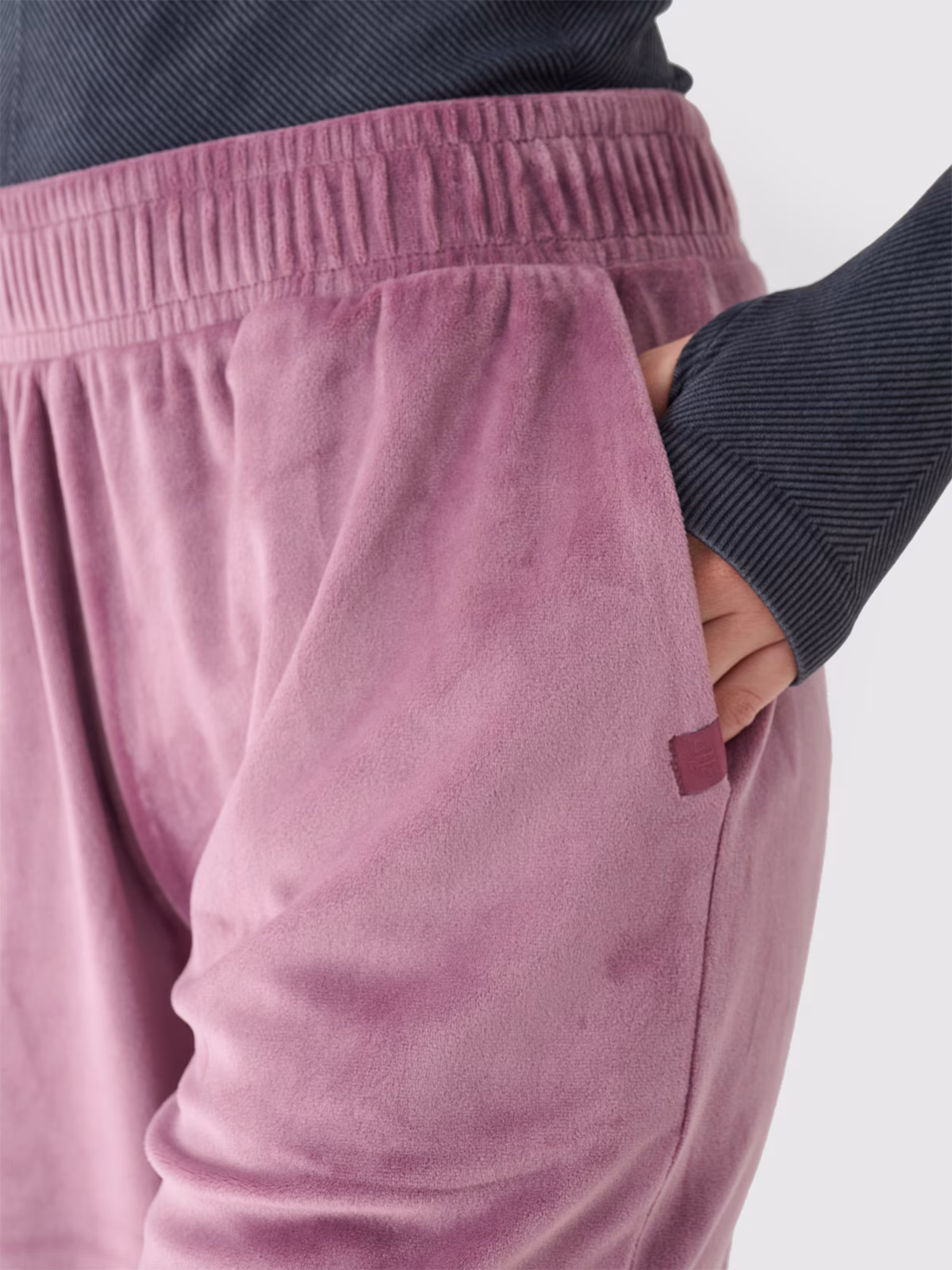 Spodnie dresowe z weluru damskie - granatowe