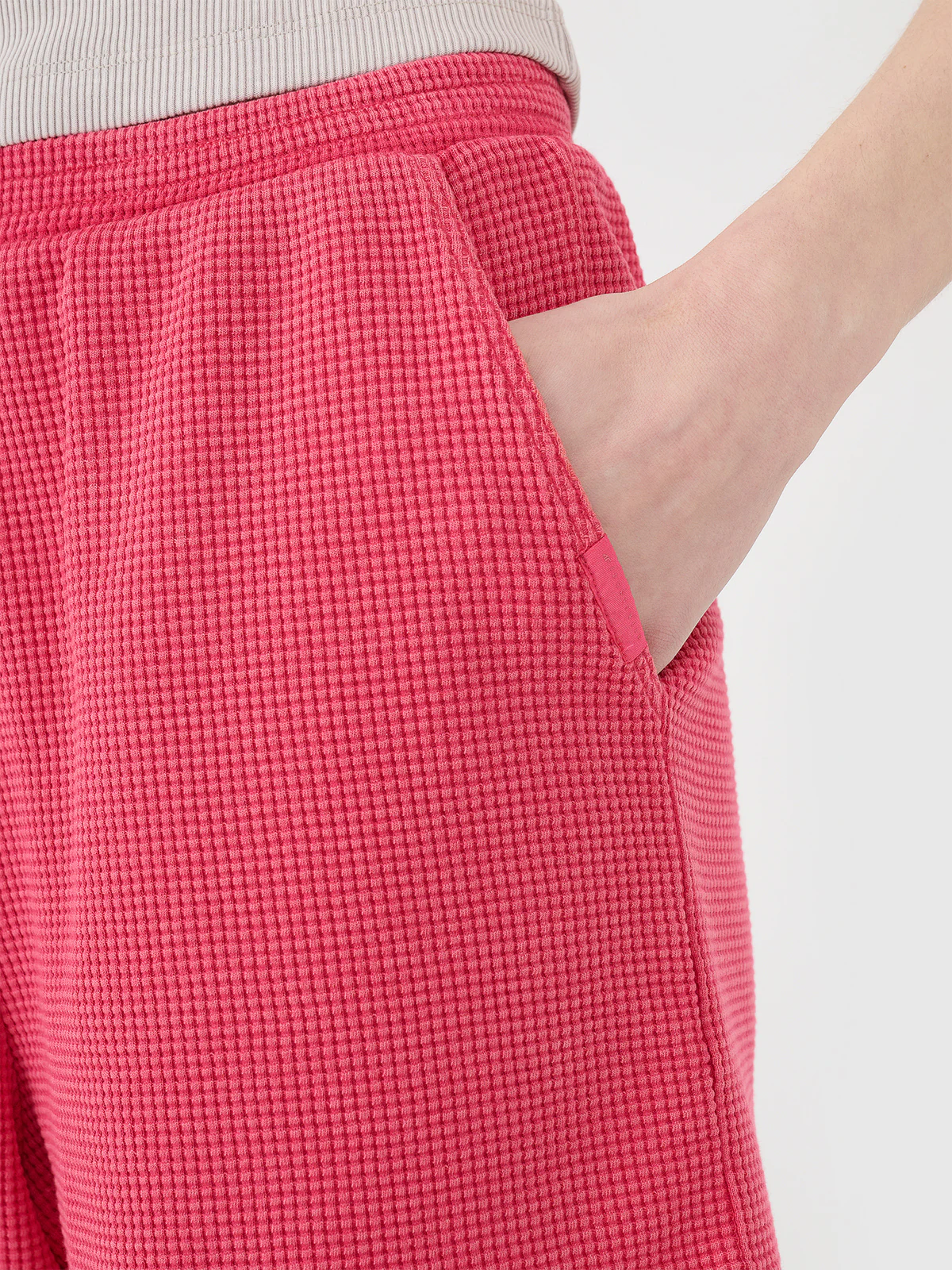 Spodenki casual z dzianiny waflowej damskie - różowe