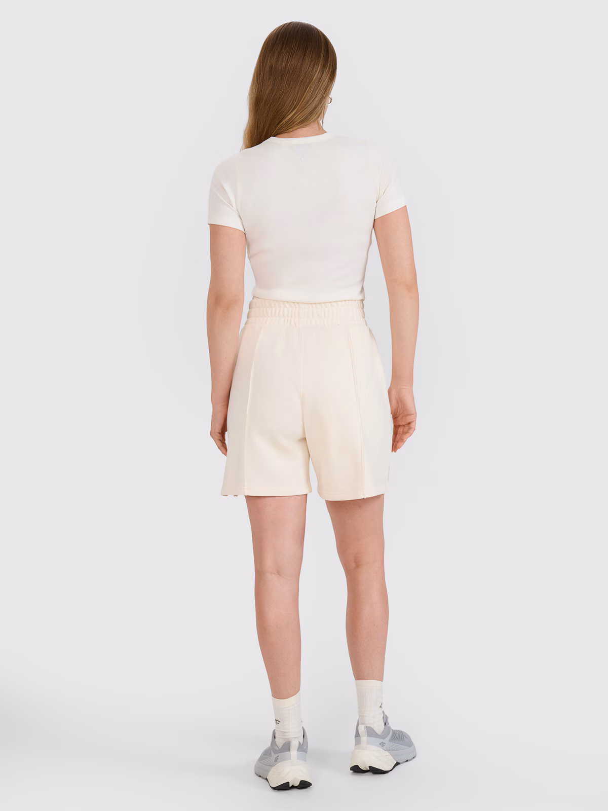 Spodenki dresowe damskie - beżowe