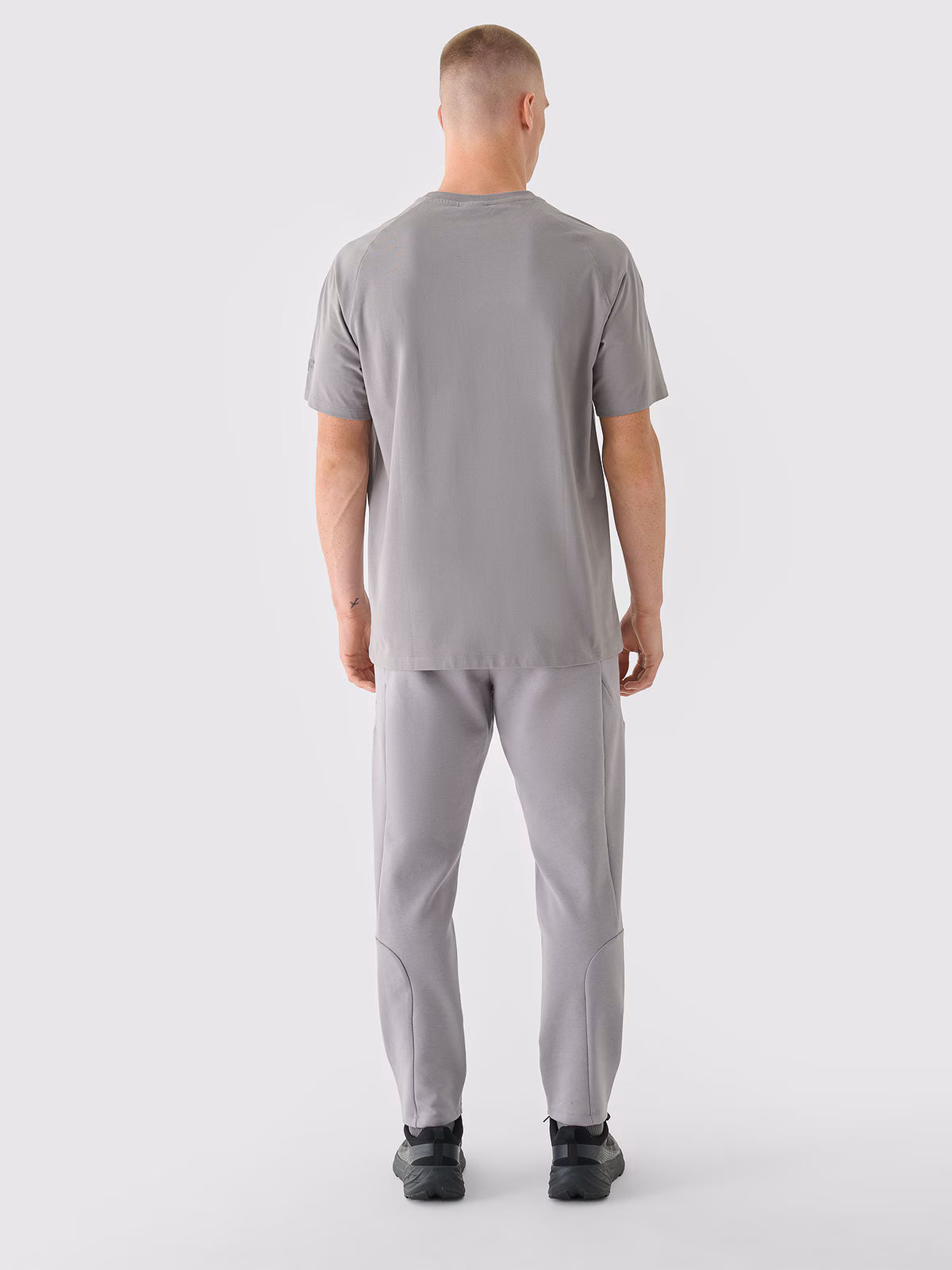 Spodnie dresowe męskie 4F x Robert Lewandowski - szare