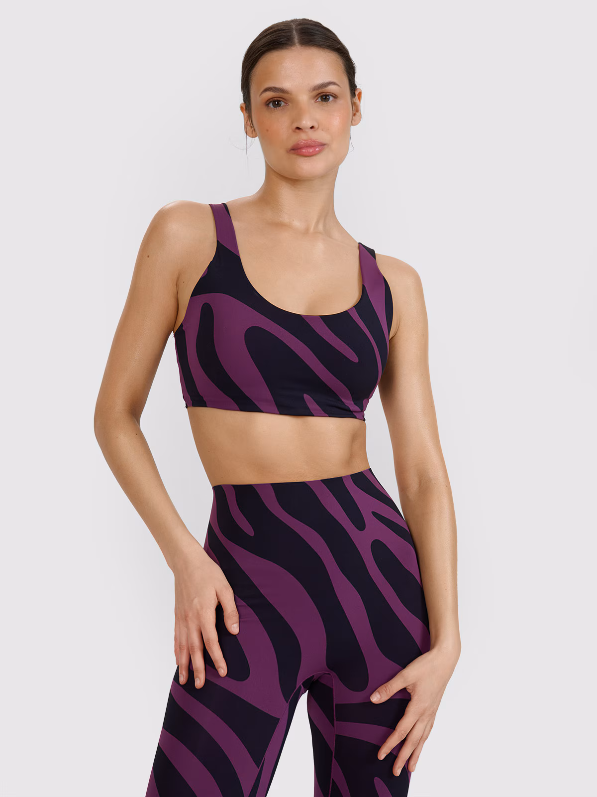 Biustonosz do jogi i pilatesu ze średnim wsparciem - fioletowy
