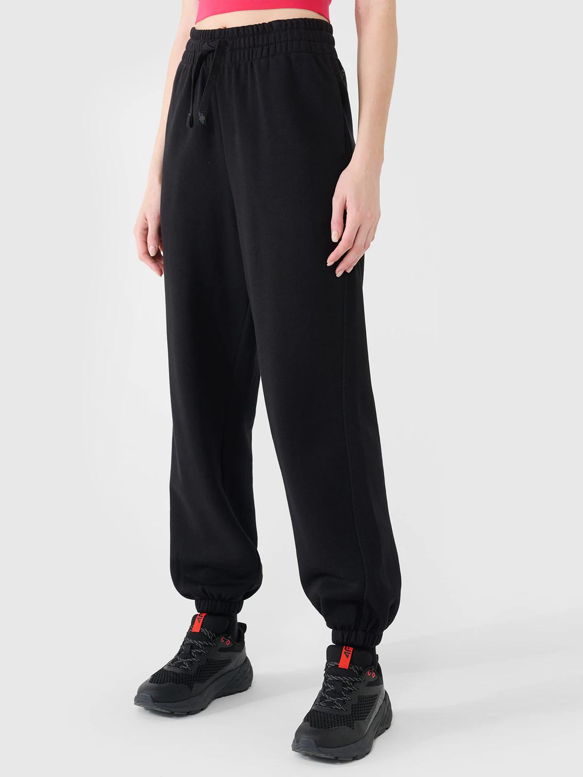 Spodnie dresowe joggery damskie - białe