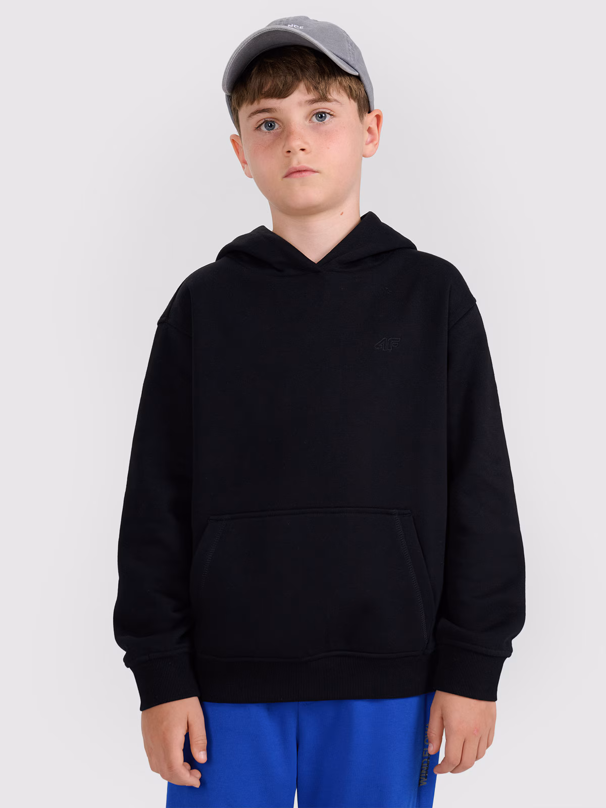 Bluza dresowa nierozpinana z kapturem chłopięca - szara