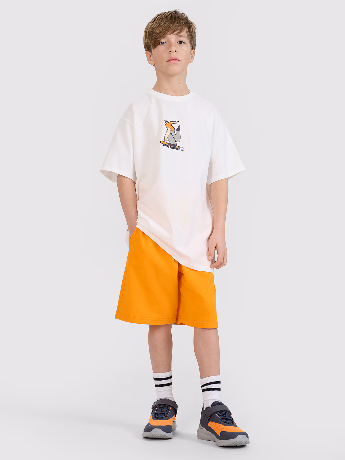 T-shirt oversize z nadrukiem chłopięcy - żółty