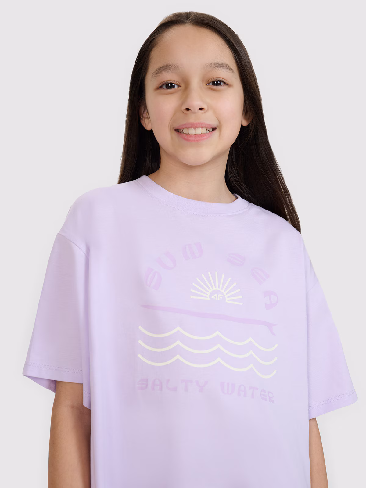 T-shirt oversize z nadrukiem dziewczęcy - fioletowy