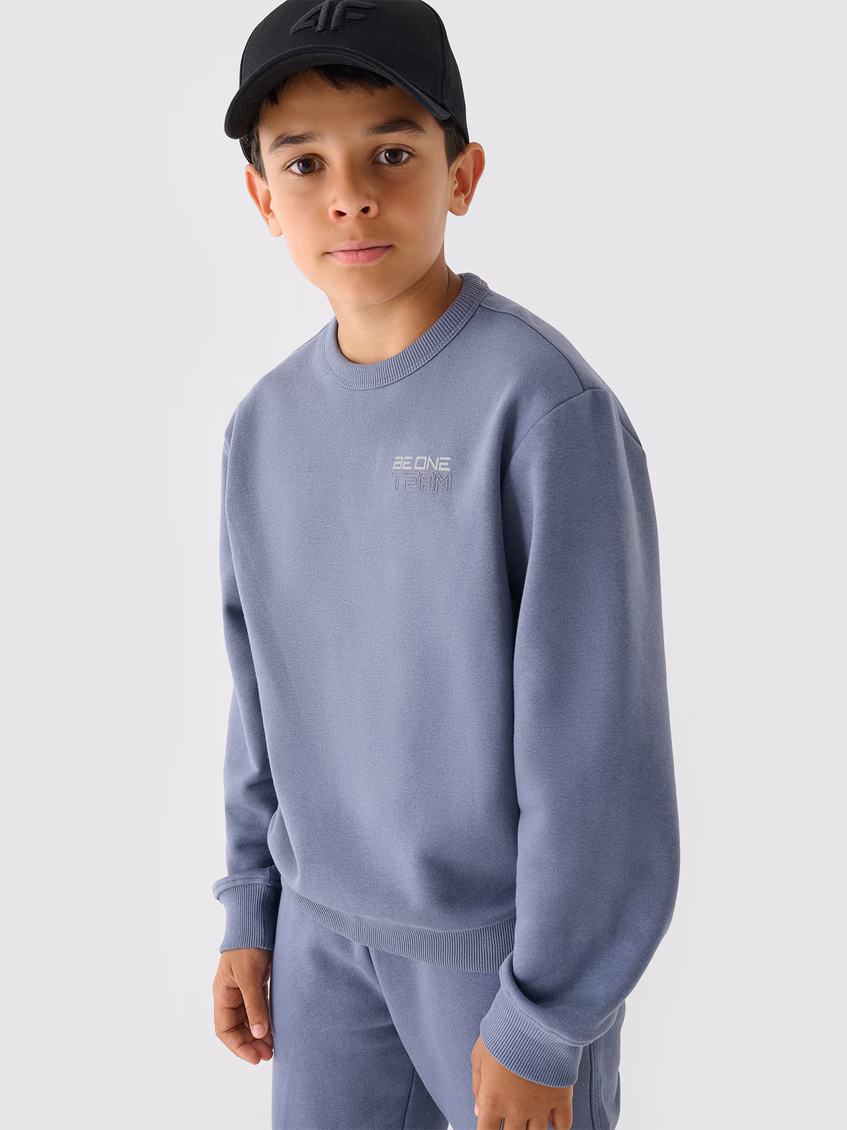 Bluza dresowa nierozpinana bez kaptura chłopięca - granatowa