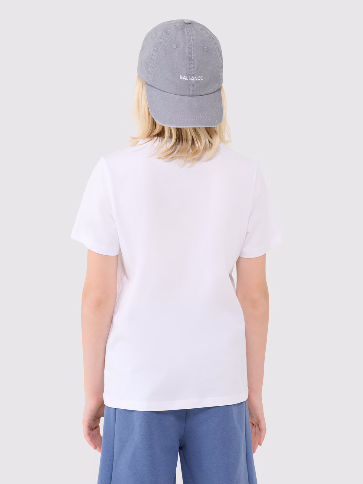 T-shirt regular z nadrukiem chłopięcy - czarny