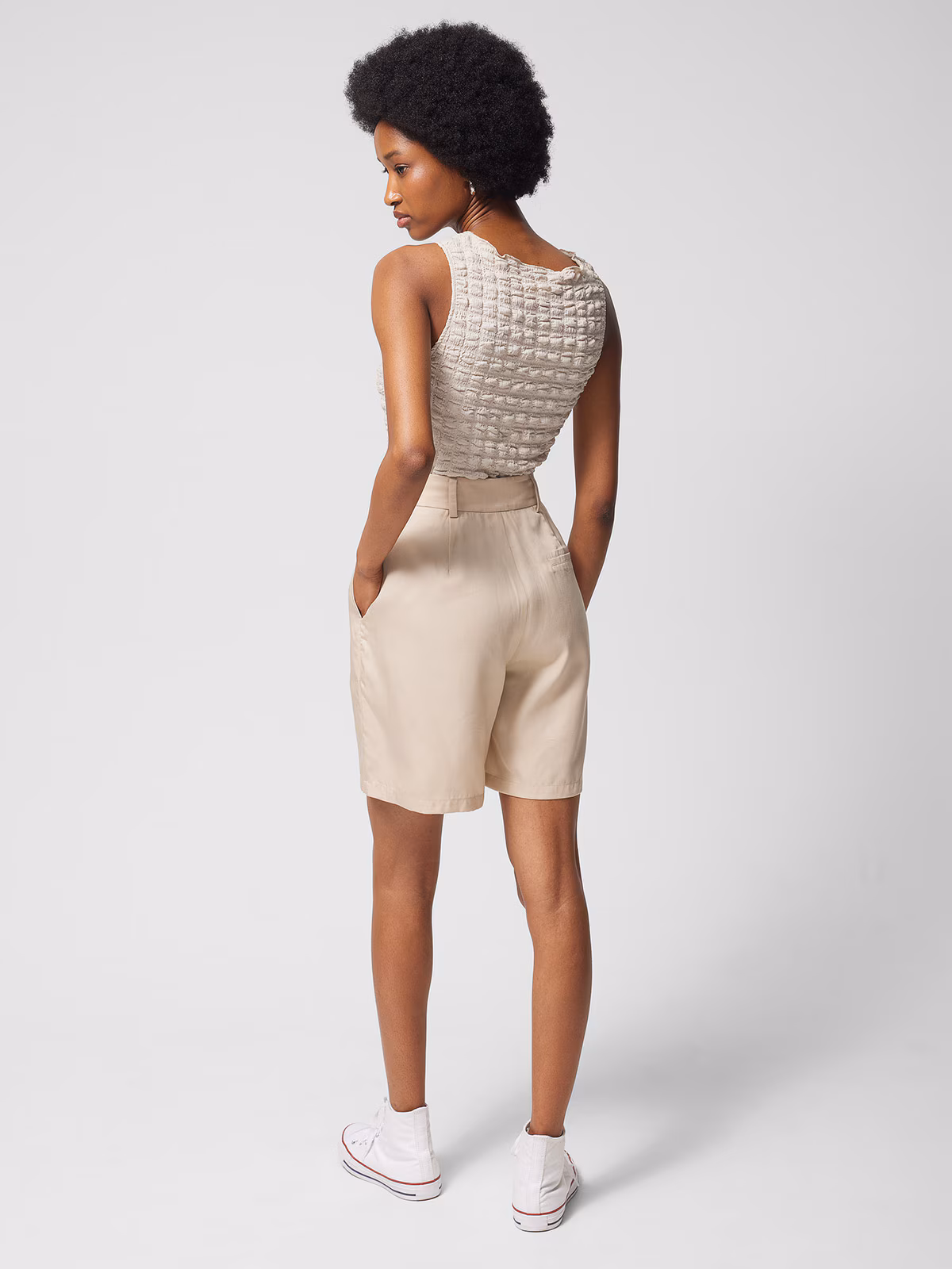 Spodenki casual z lyocellu damskie Outhorn - beżowe