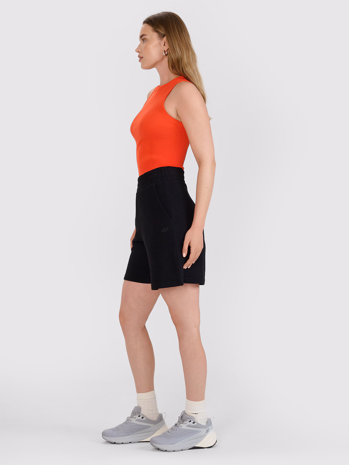 Spodenki dresowe ze strukturalnej dzianiny damskie - różowe