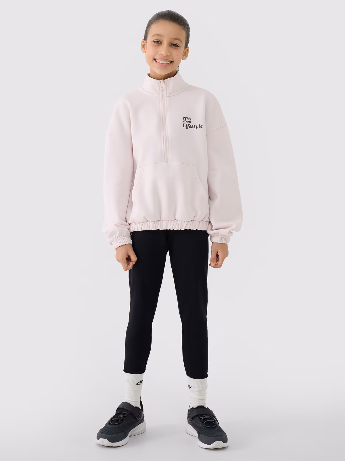 Bluza dresowa nierozpinana bez kaptura dziewczęca - beżowa