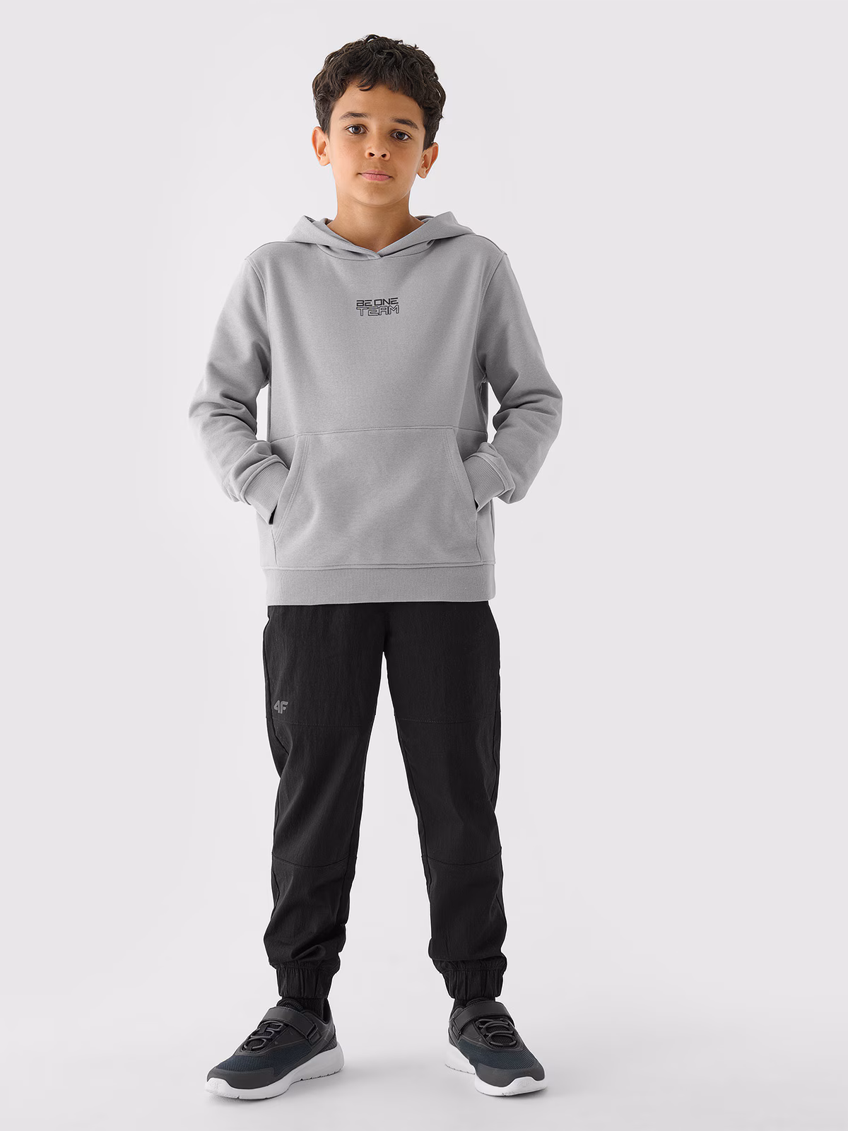 Bluza dresowa nierozpinana z kapturem chłopięca - szara