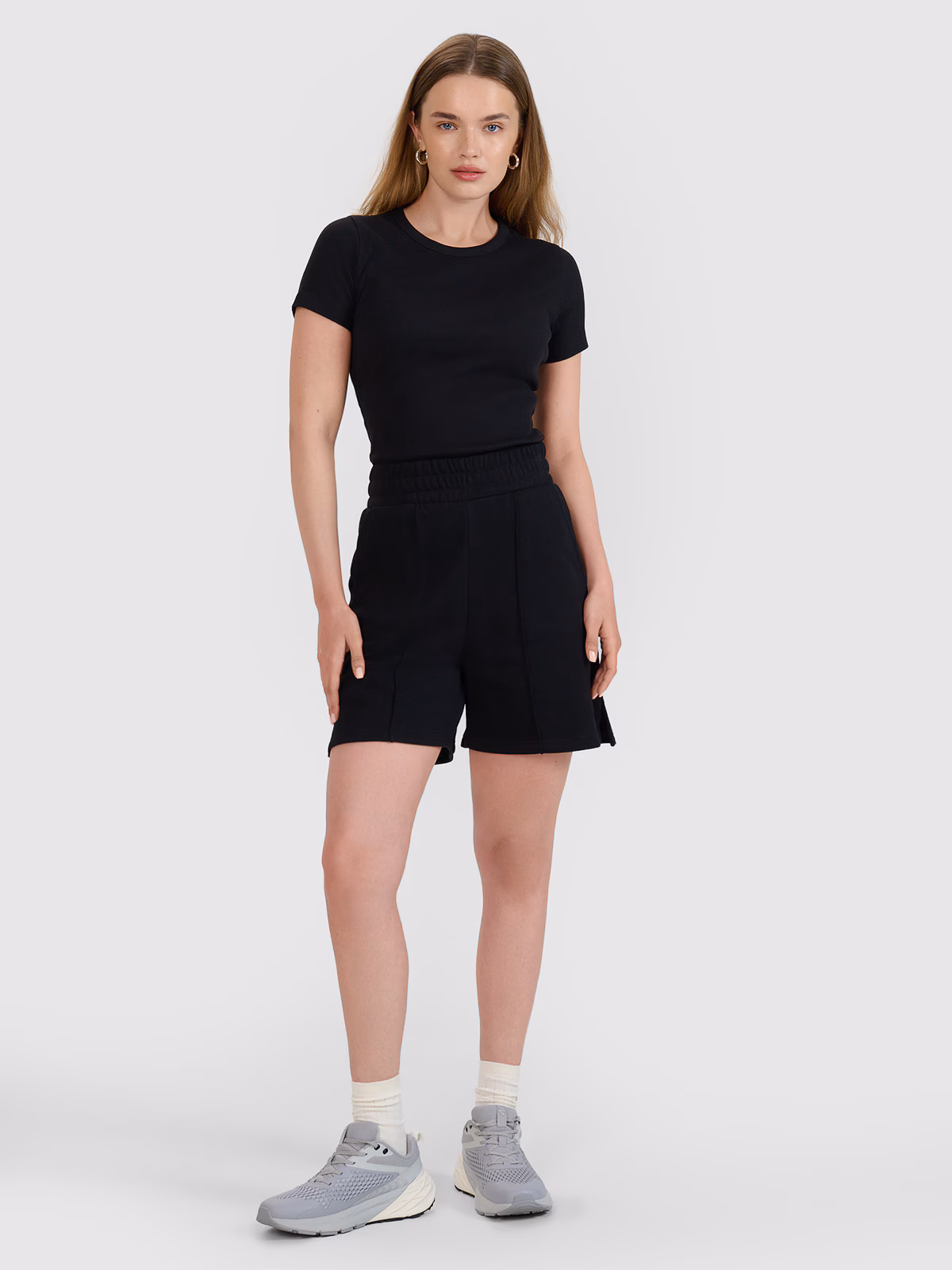 Spodenki dresowe damskie - beżowe