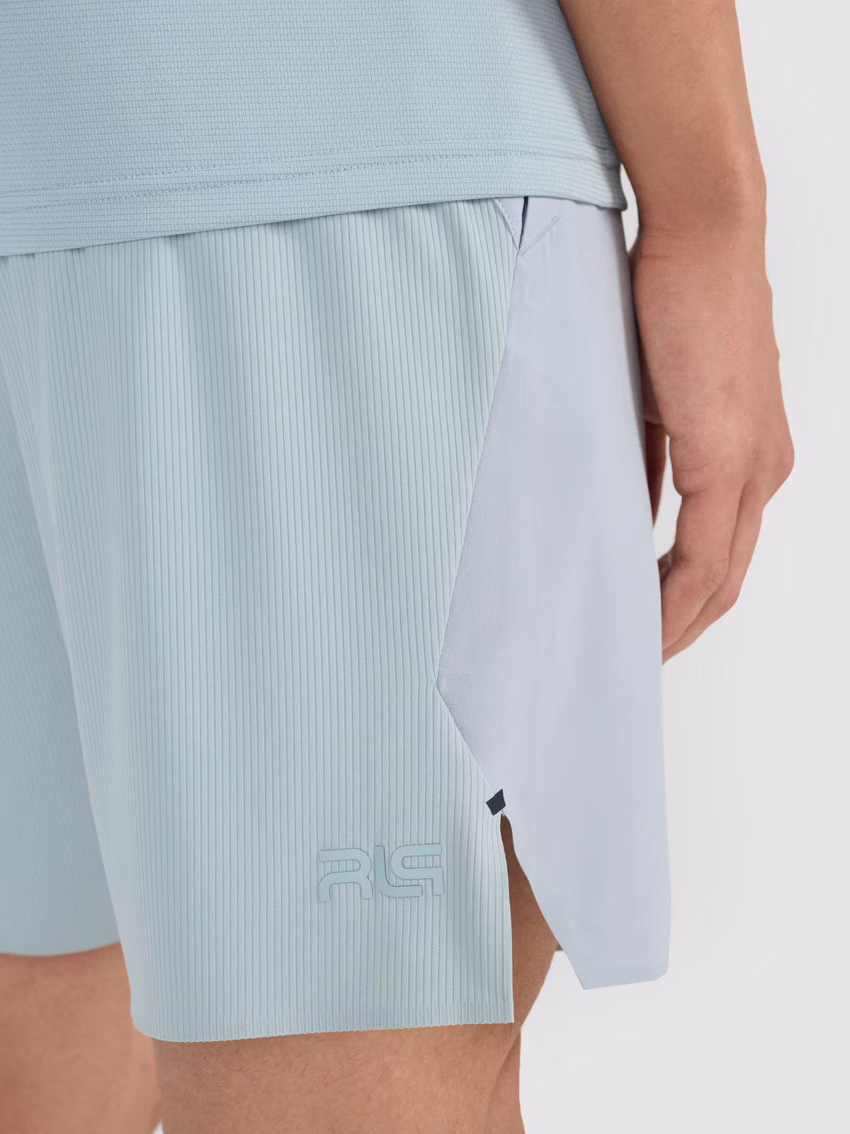 Spodenki treningowe szybkoschnące męskie 4F x Robert Lewandowski - turkusowe