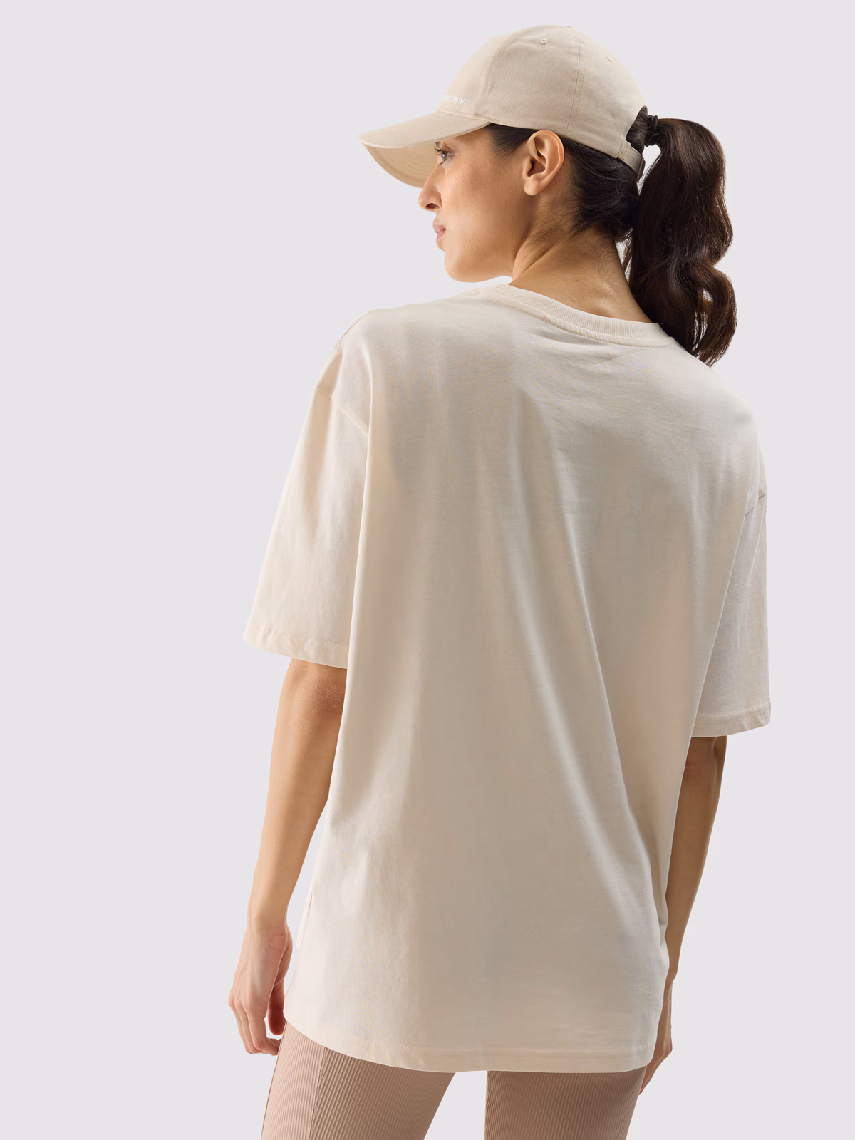 T-shirt oversize gładki damski - brązowy